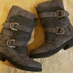 Sugar Jolla Boots in Grey